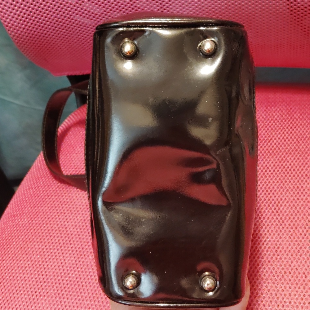 Buyers Choice - GUCCI Mini bag, Dust Bag, Compact Mirror, or Travel cases - Picture 9 of 15